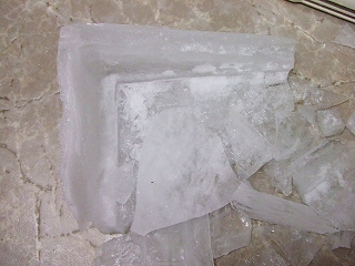 冷蔵庫の中の氷河