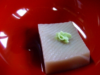 昼食 ゴマ豆腐