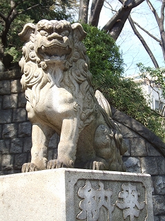 品川神社 石段下の狛犬