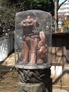 品川神社 陶製の狛犬